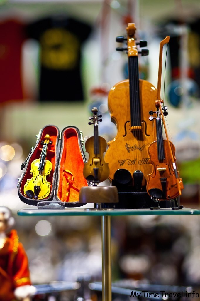 Сувенирная скрипка из Вены