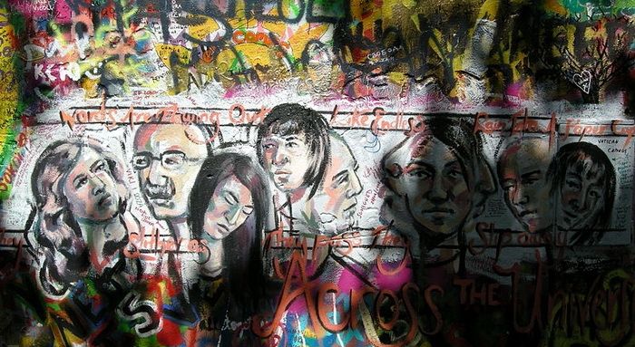 Стена Джона Леннона в Праге