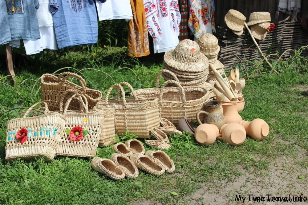 Украинские сувениры в Пирогово
