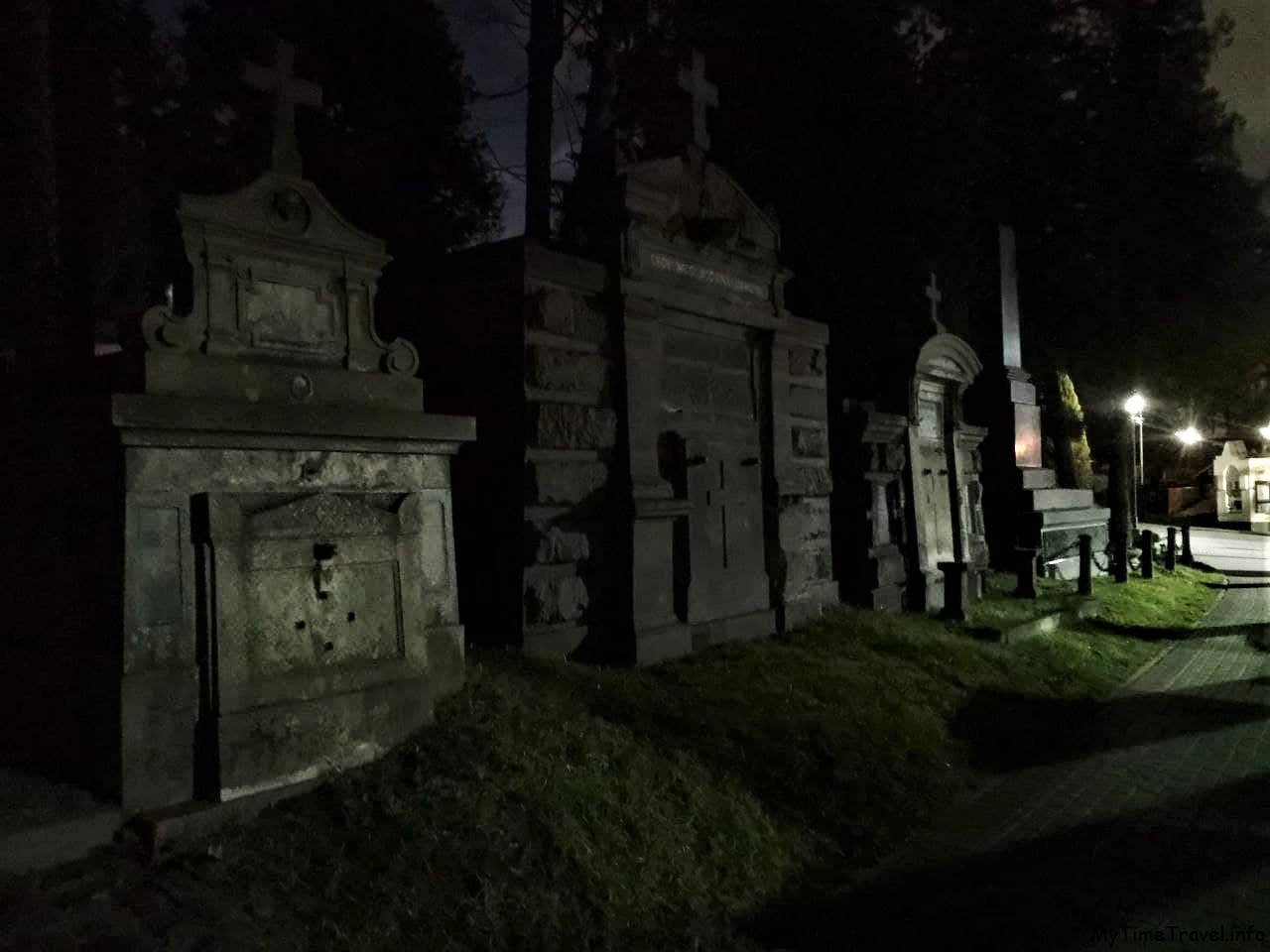 Интересные надгробья на Лычаковском кладбище