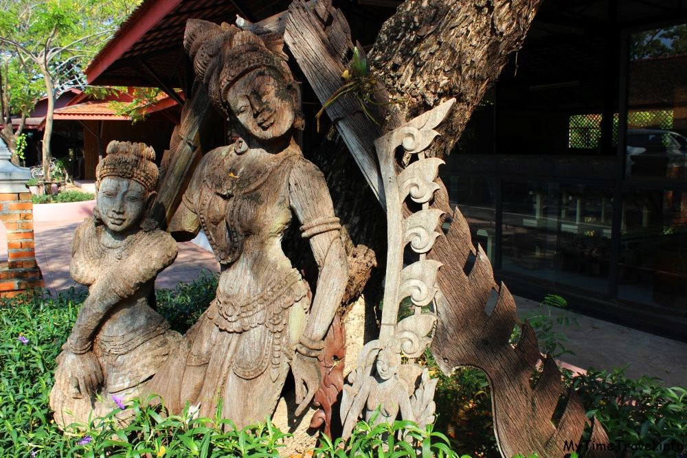 Тайские скульптуры из дерева