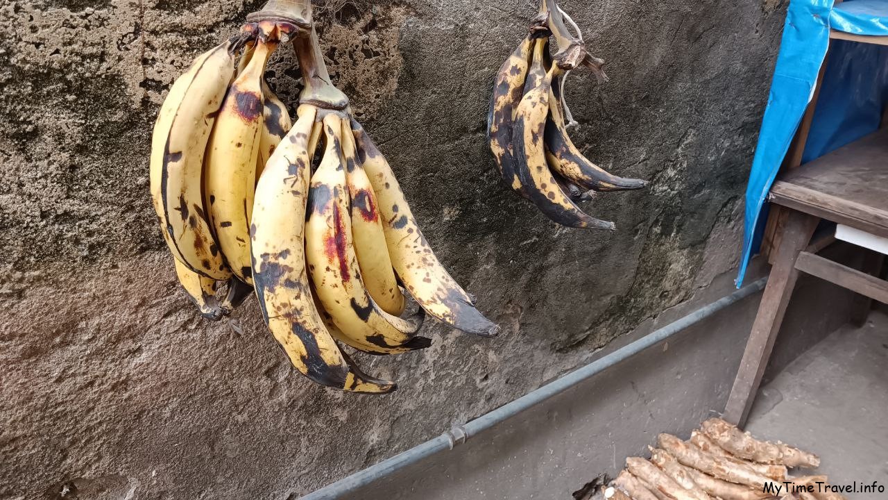Большие бананы на Занзибаре