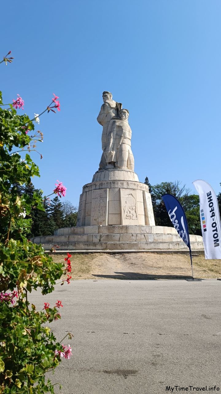 Памятник Пантеон в Варне, Болгария